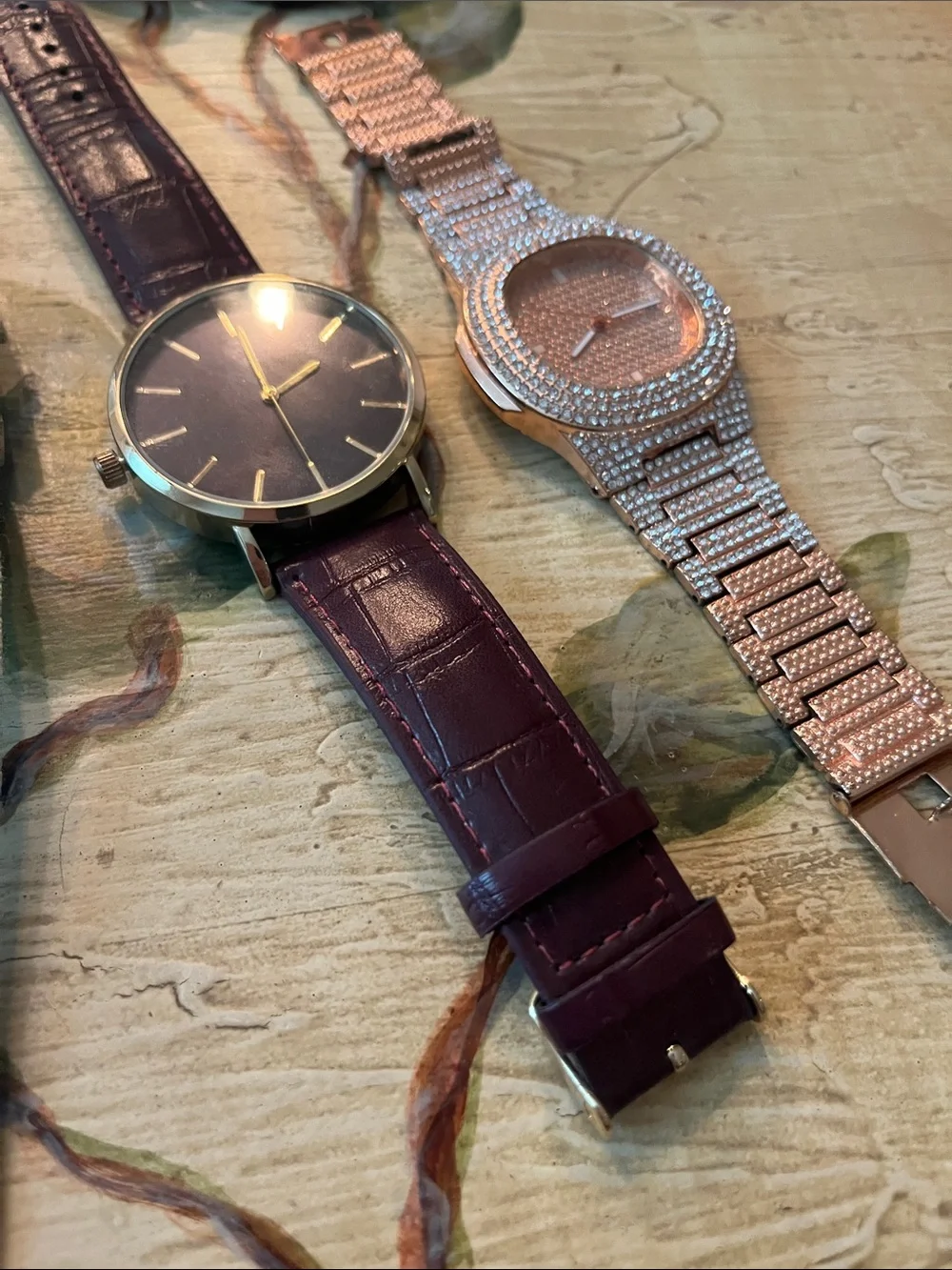 Random box of untested watches. 9 total.
